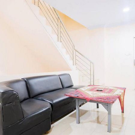 Waringin Residence Redpartner Medan Buitenkant foto
