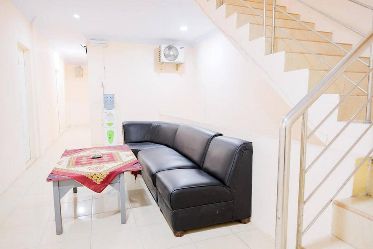 Waringin Residence Redpartner Medan Buitenkant foto