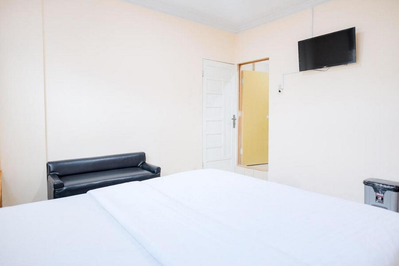 Waringin Residence Redpartner Medan Buitenkant foto
