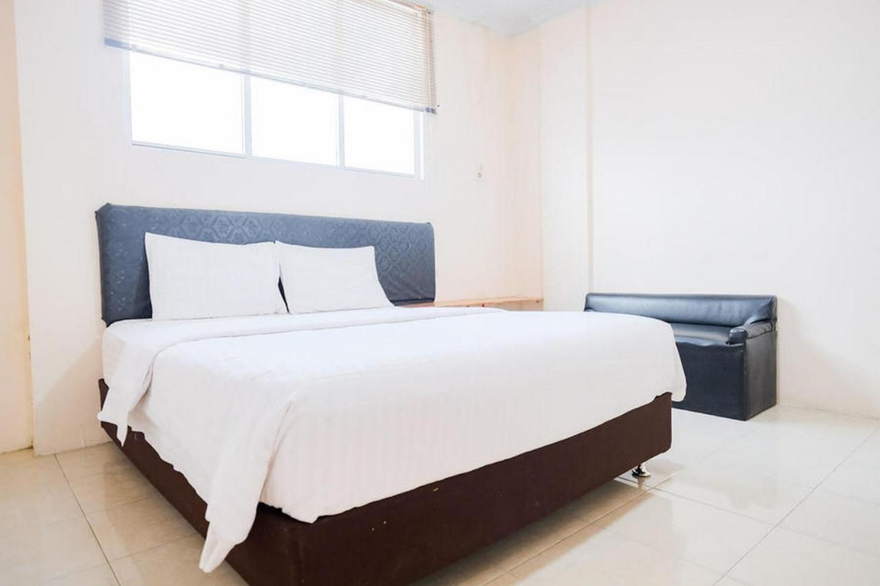 Waringin Residence Redpartner Medan Buitenkant foto